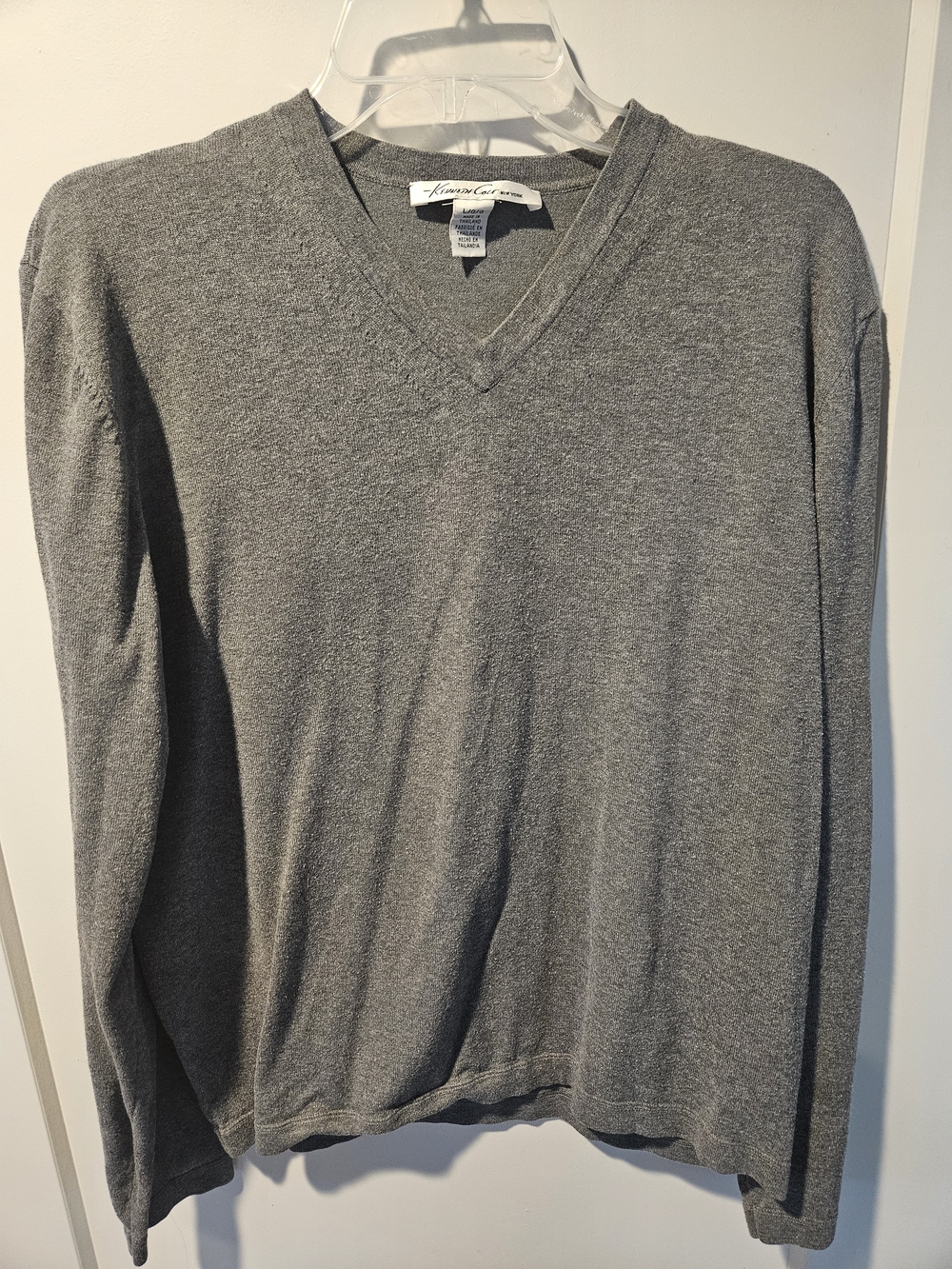 Kenneth Cole New York Gray V-Neck Knit Sweater